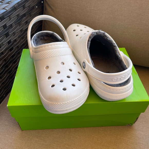 CROCS CLASSIC LINED CLOGS - Picture 2 of 5